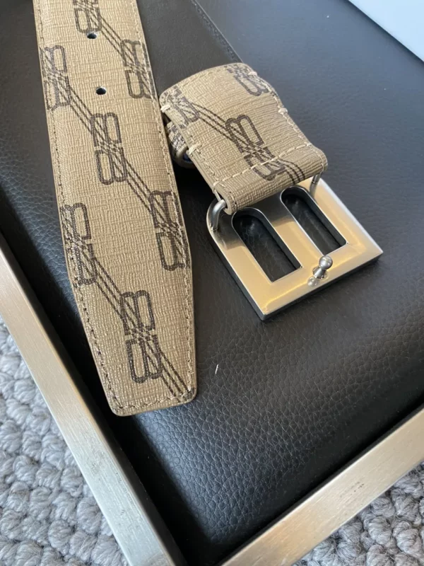 Balenciaga belt