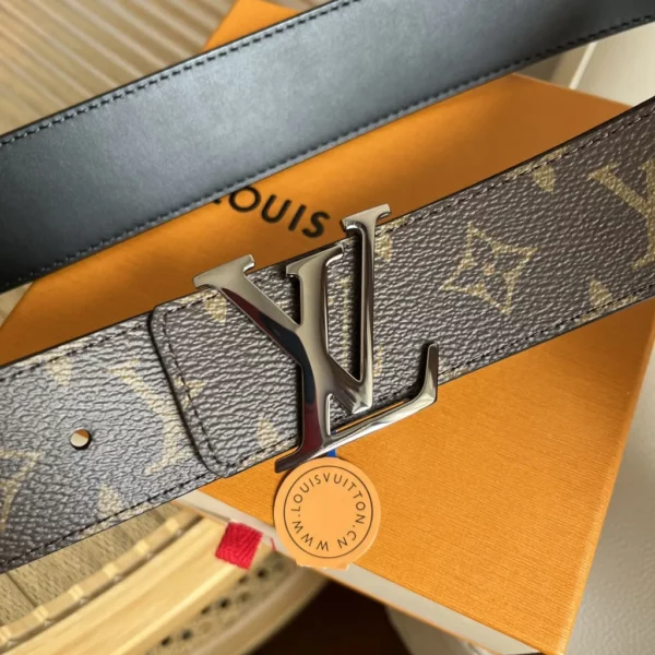 Louis Vuitton belt