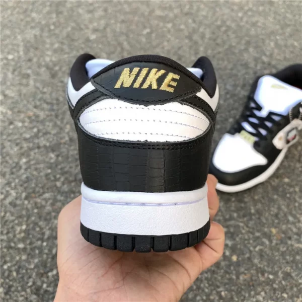 Supreme x Nike SB Dunk Low Black Stars - Replica shoes