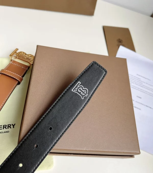 Burberry belt