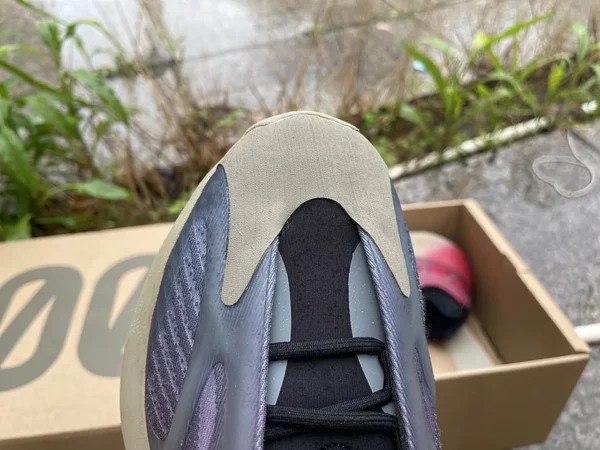 Adidas Yeezy 700 V3 Fade Carbon-05-27 - Replica shoes