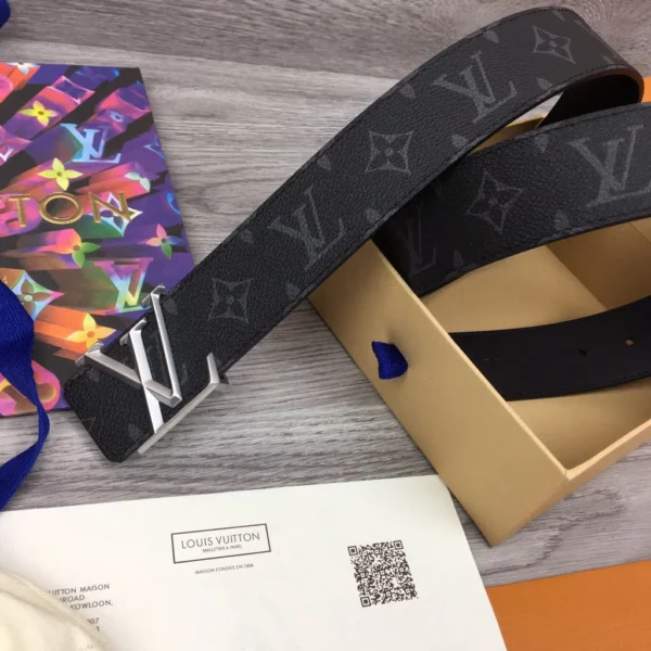 Louis Vuitton belt