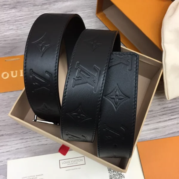 Louis Vuitton belt