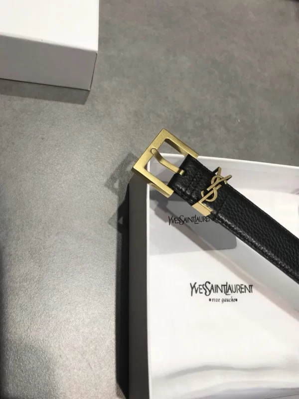 Saint Laurent belt