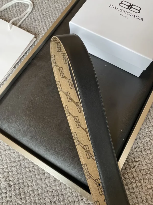 Balenciaga belt