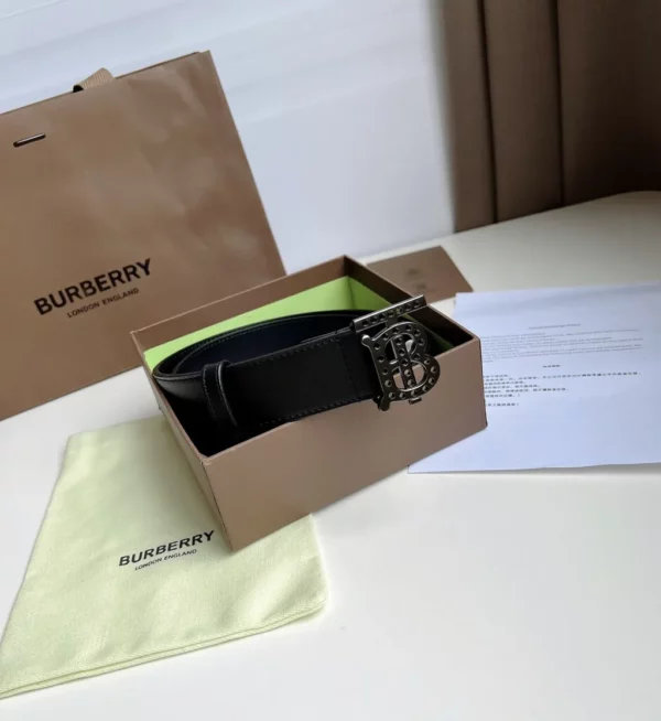 Burberry belt