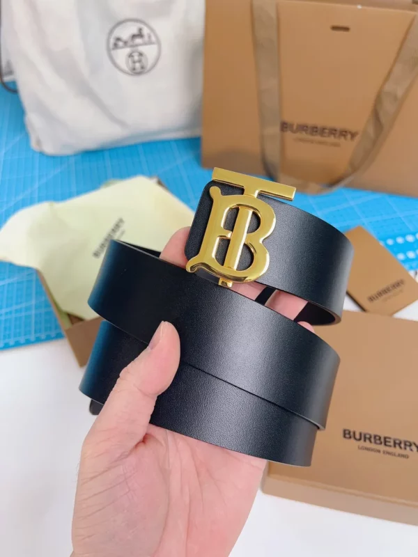 Burberry belt