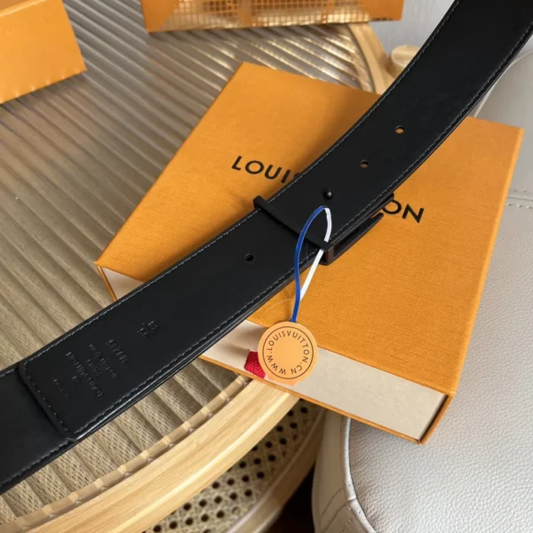 Louis Vuitton belt