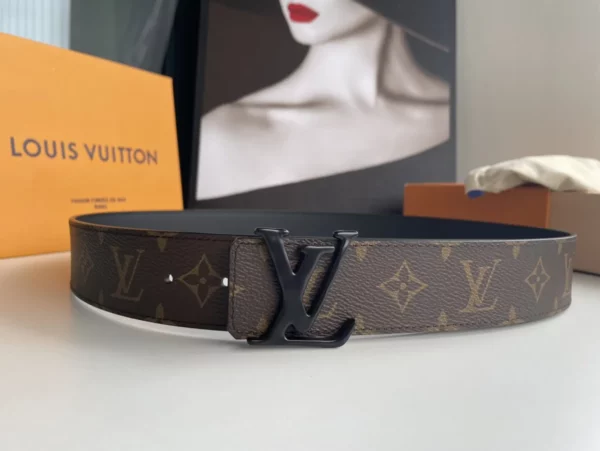 Louis Vuitton belt