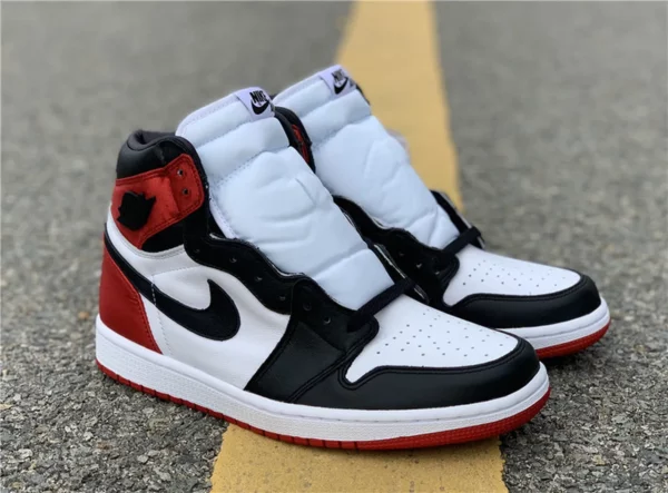 Air Jordan 1 Satin WMNS Black Toe - 2019-08-14 - Replica shoes