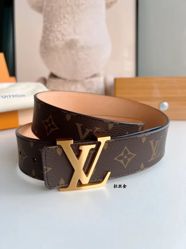 Louis Vuitton belt