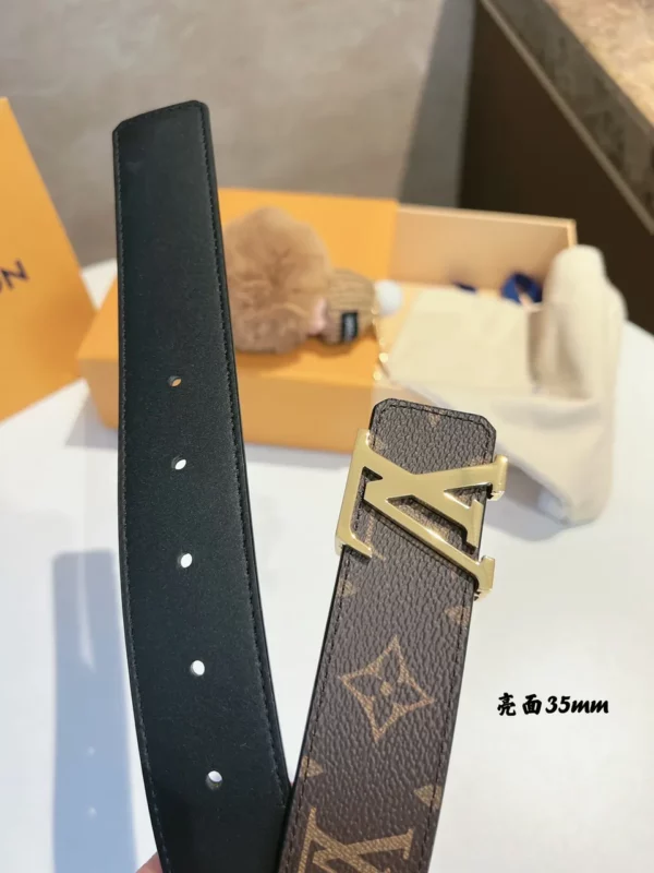 Louis Vuitton belt