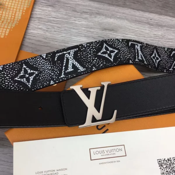 Louis Vuitton belt