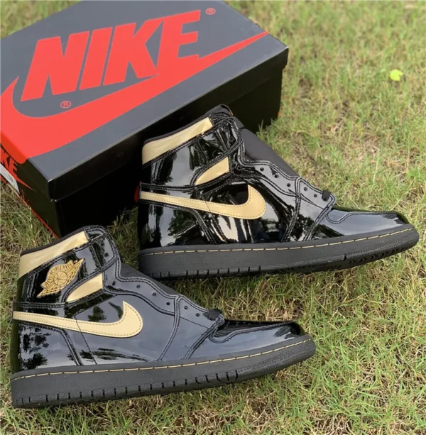 Air Jordan 1 High OG BlackMetallic Gold - Replica shoes