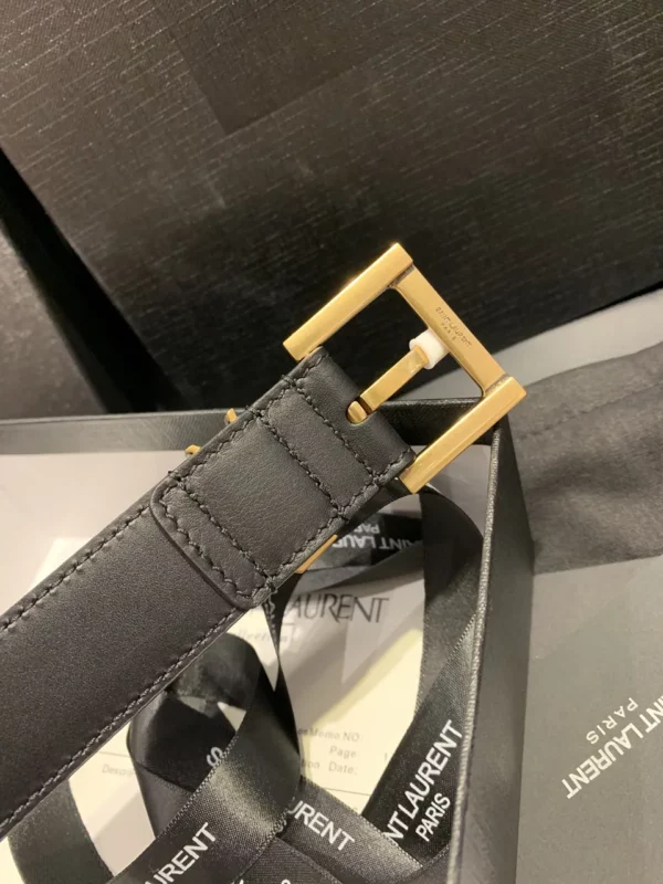 Saint Laurent belt