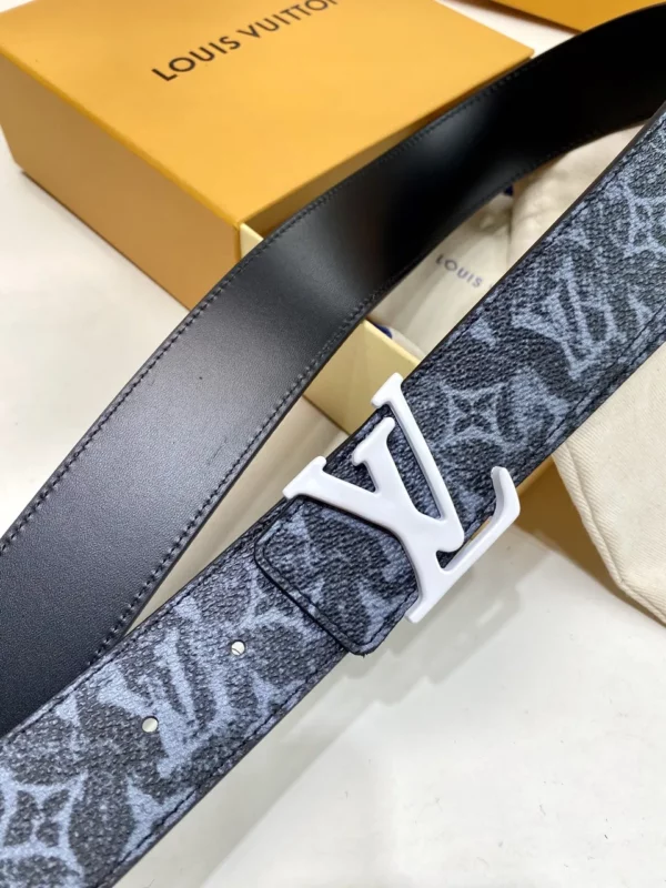 Louis Vuitton belt