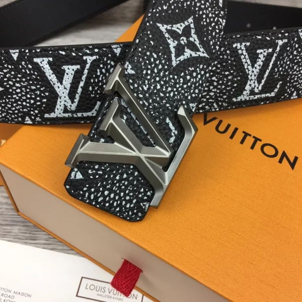 Louis Vuitton belt