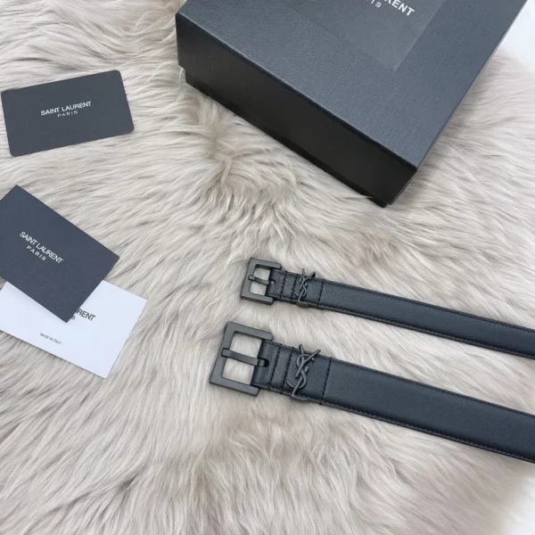 Saint Laurent belt