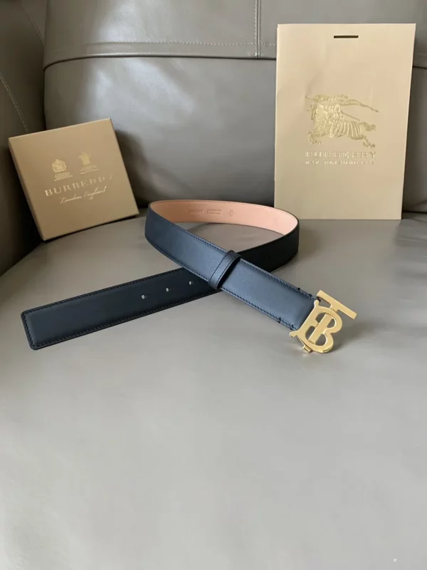 Burberry belt