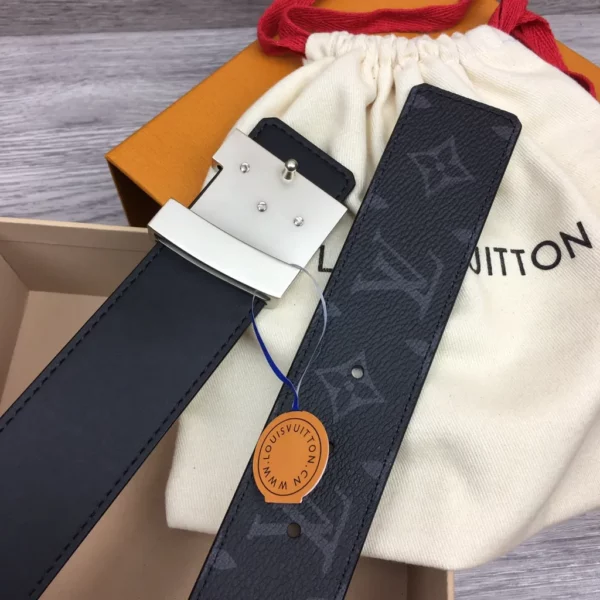 Louis Vuitton belt