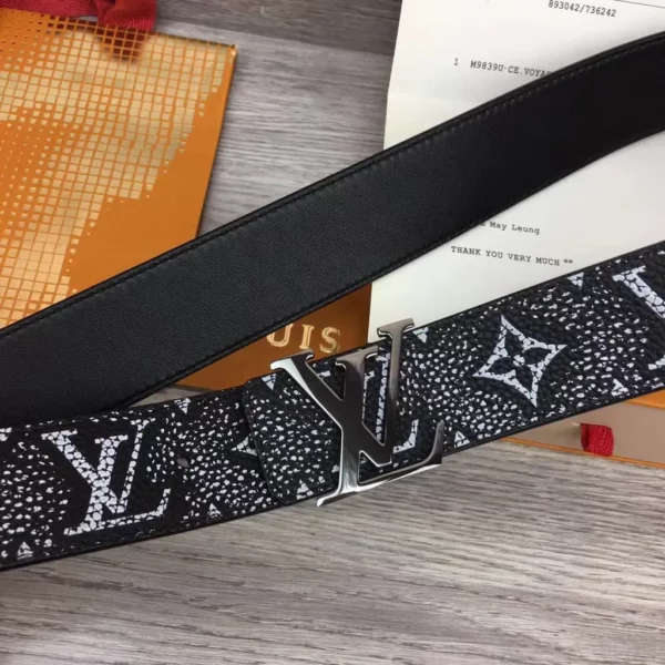 Louis Vuitton belt