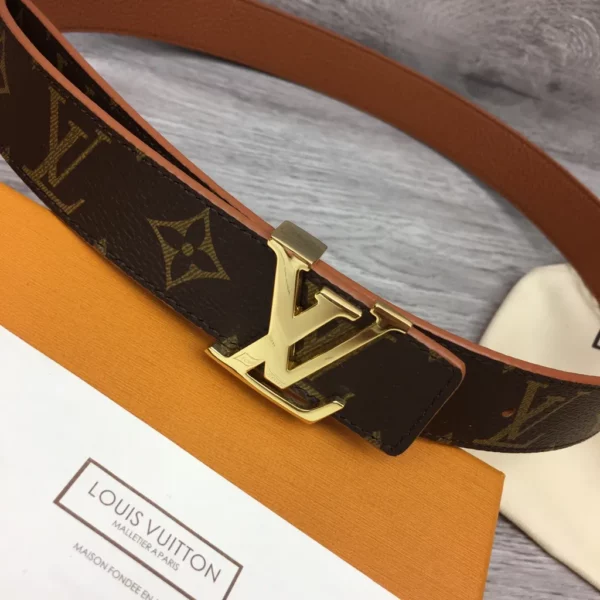 Louis Vuitton belt