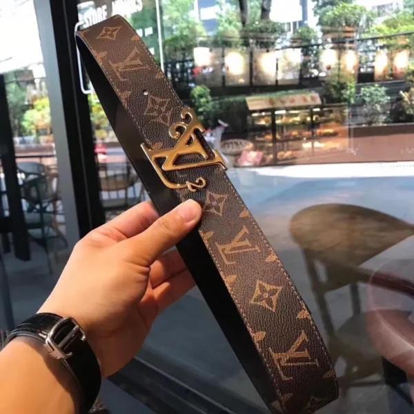 Louis Vuitton belt