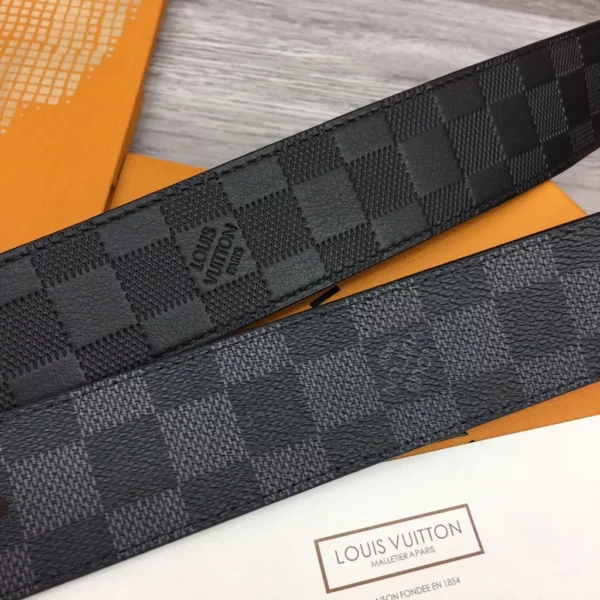 Louis Vuitton belt