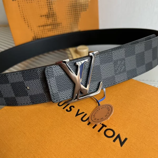 Louis Vuitton belt