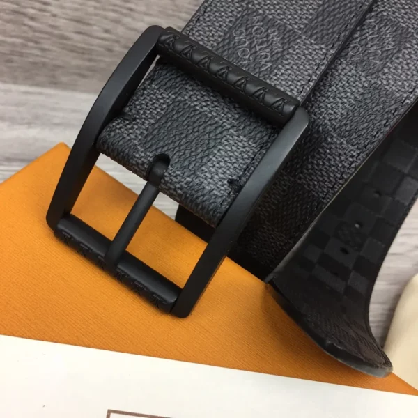 Louis Vuitton belt