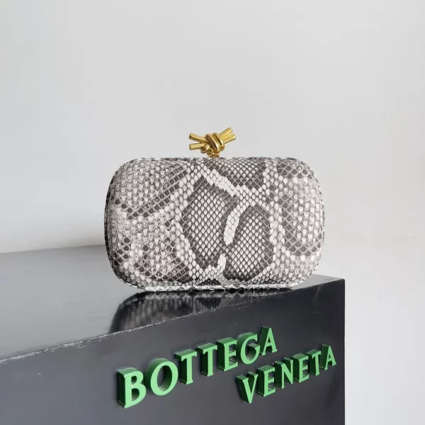 Bottega Veneta bag - replica bags