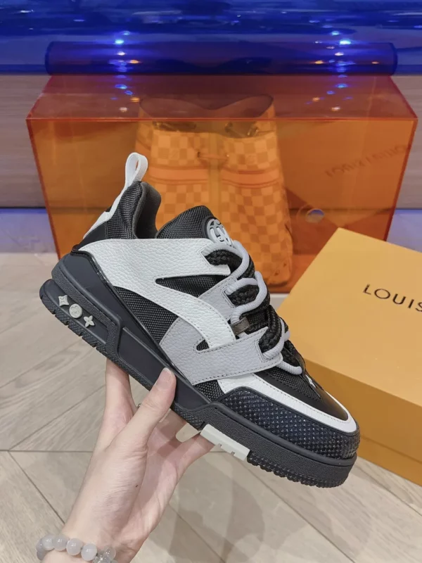 Louis Vuitton shoes - rep shoes