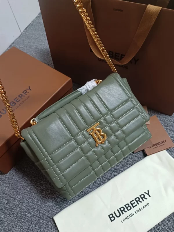 Burberry bag - rep bags