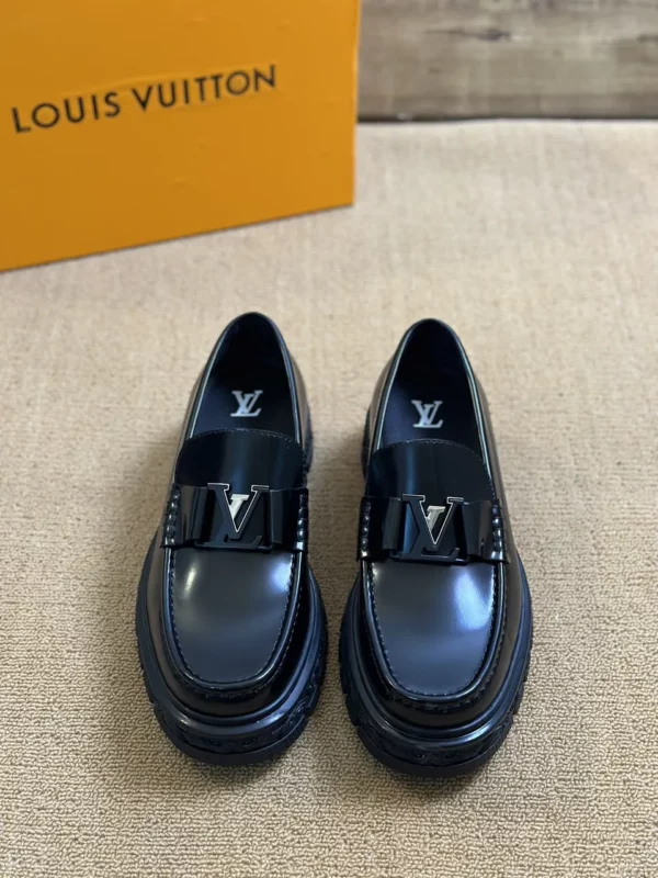 Louis Vuitton shoes - rep shoes