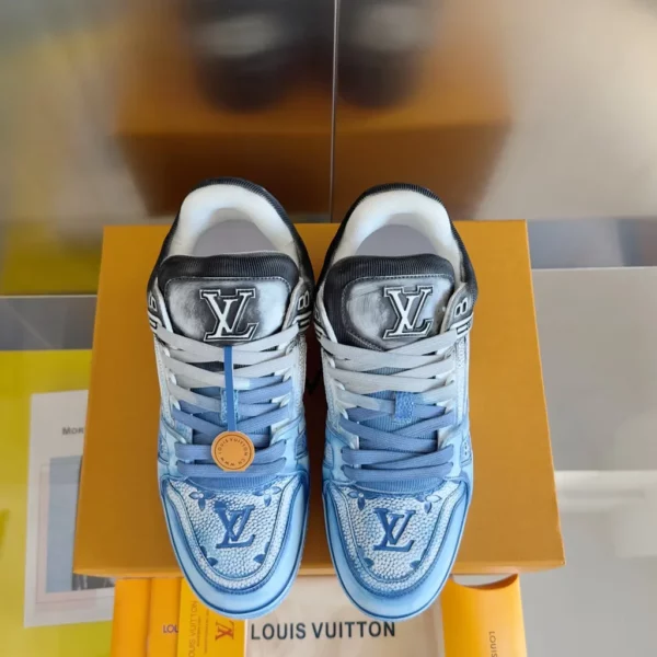 Louis Vuitton shoes - rep shoes