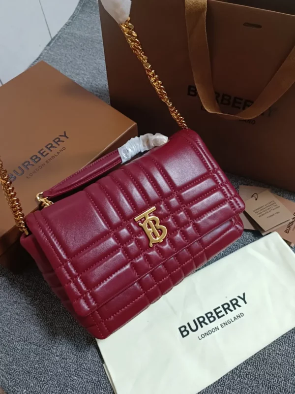 Burberry bag - rep bags