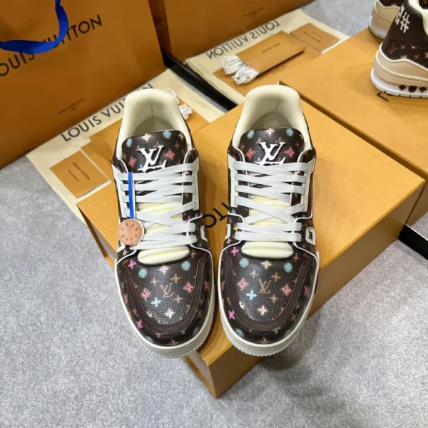 Louis Vuitton shoes - rep shoes