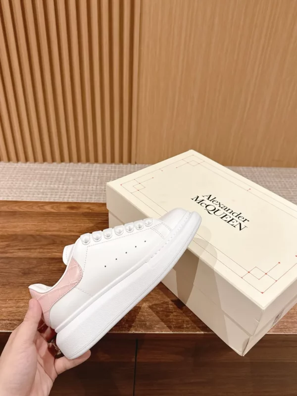 Alexander MCQueen shoes - rep shoes