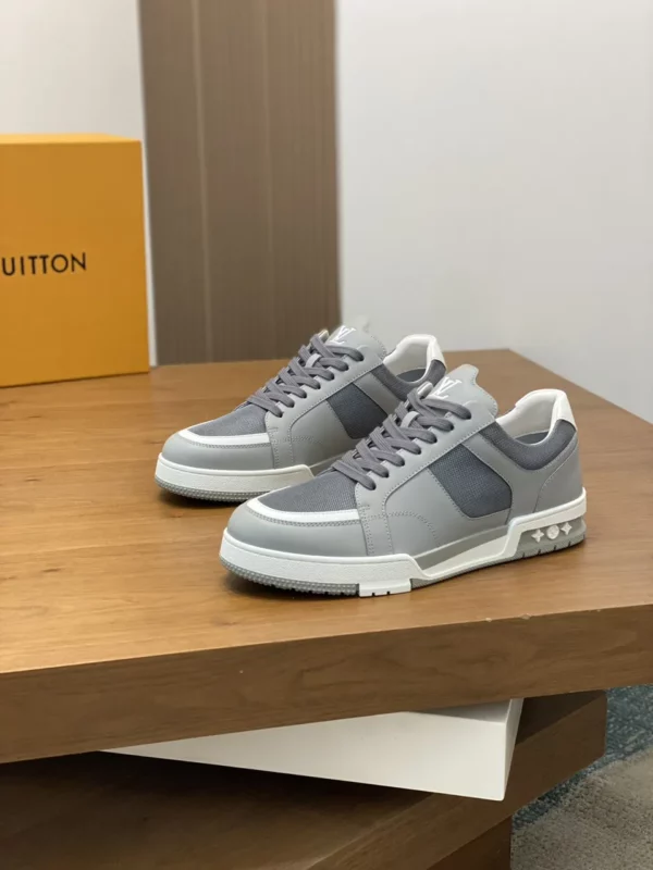 Louis Vuitton shoes - rep shoes