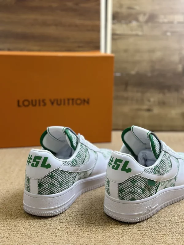 Louis Vuitton shoes - rep shoes