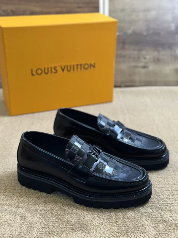 Louis Vuitton shoes - rep shoes