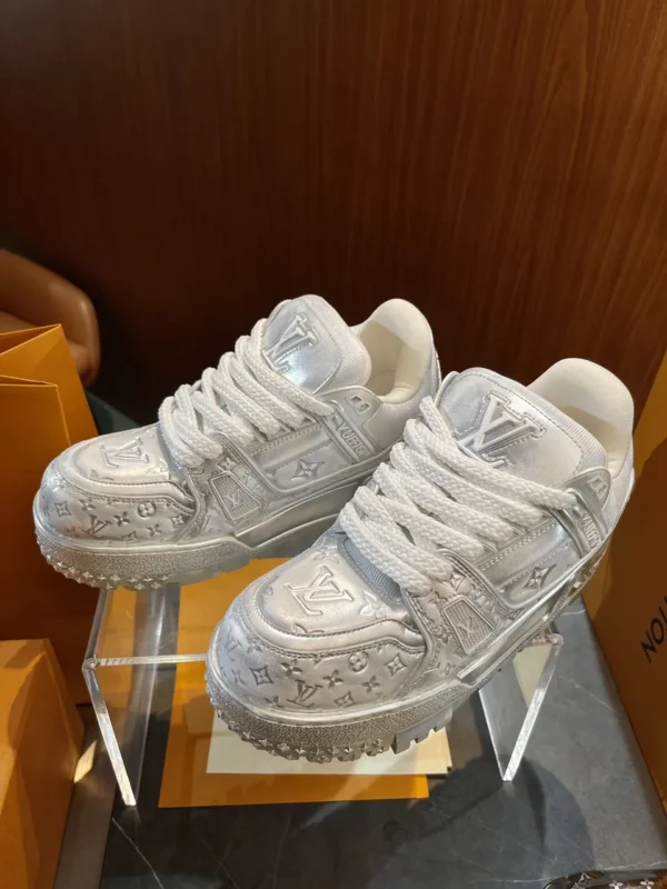 Louis Vuitton shoes - rep shoes