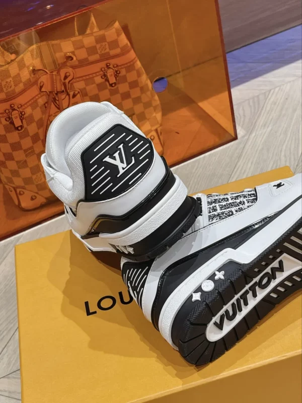 Louis Vuitton shoes - rep shoes