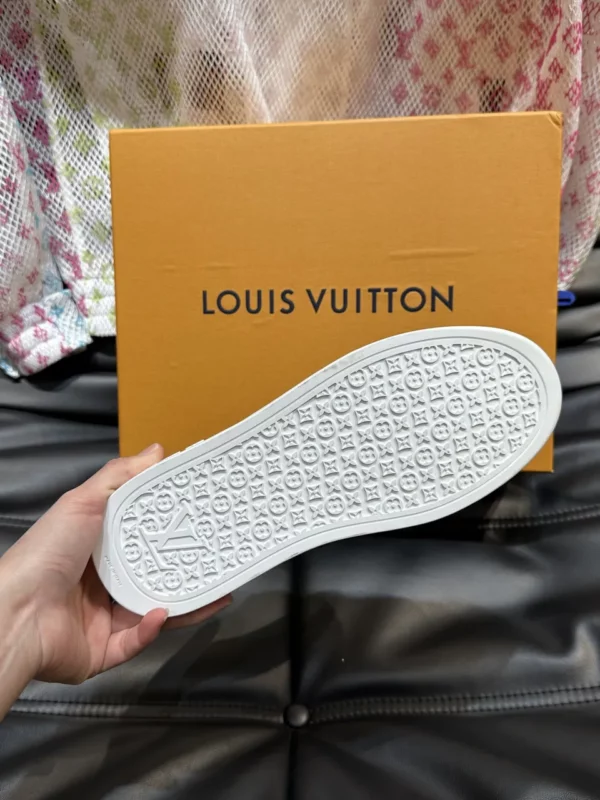 Louis Vuitton shoes - rep shoes