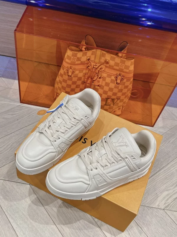 Louis Vuitton shoes - rep shoes