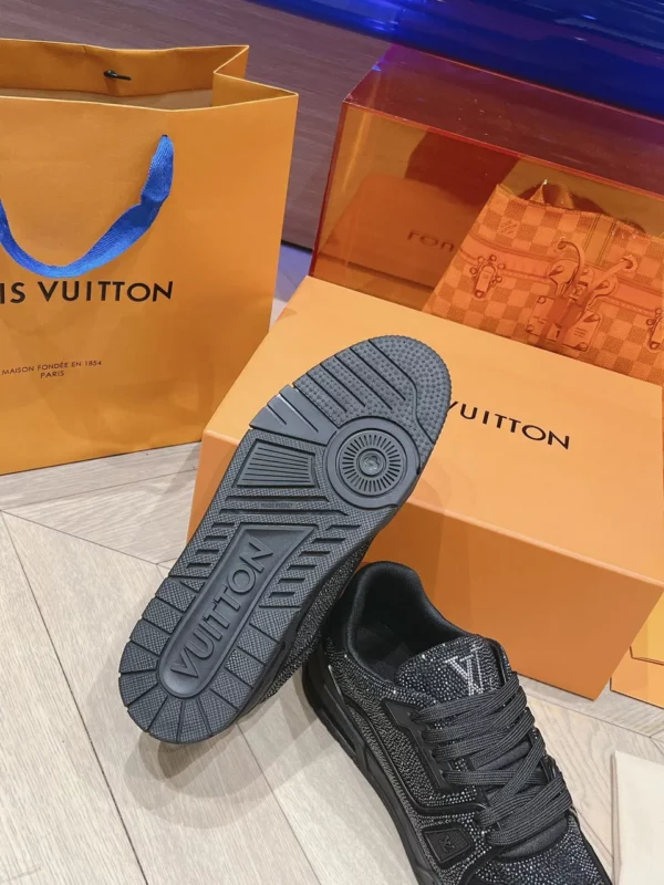 Louis Vuitton shoes - rep shoes