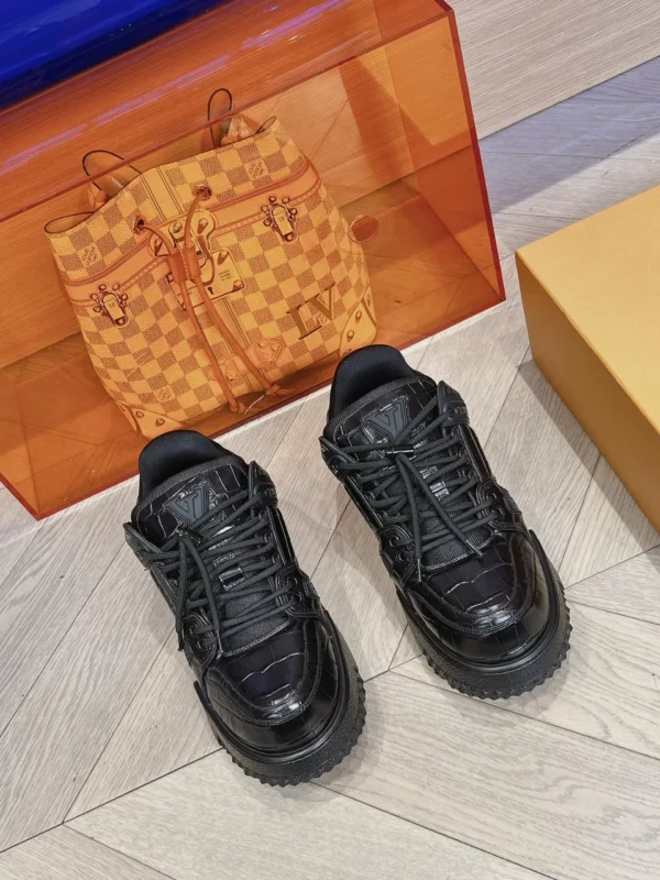 Louis Vuitton shoes - rep shoes