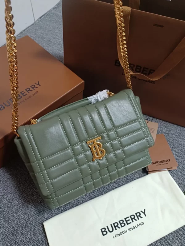 Burberry bag - rep bags