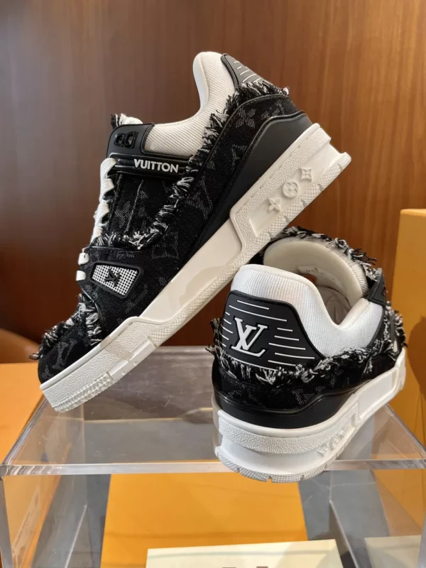 Louis Vuitton shoes - rep shoes