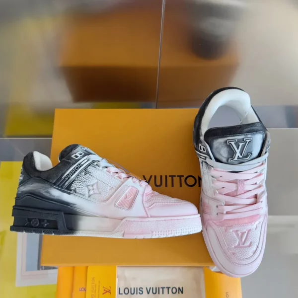 Louis Vuitton shoes - rep shoes